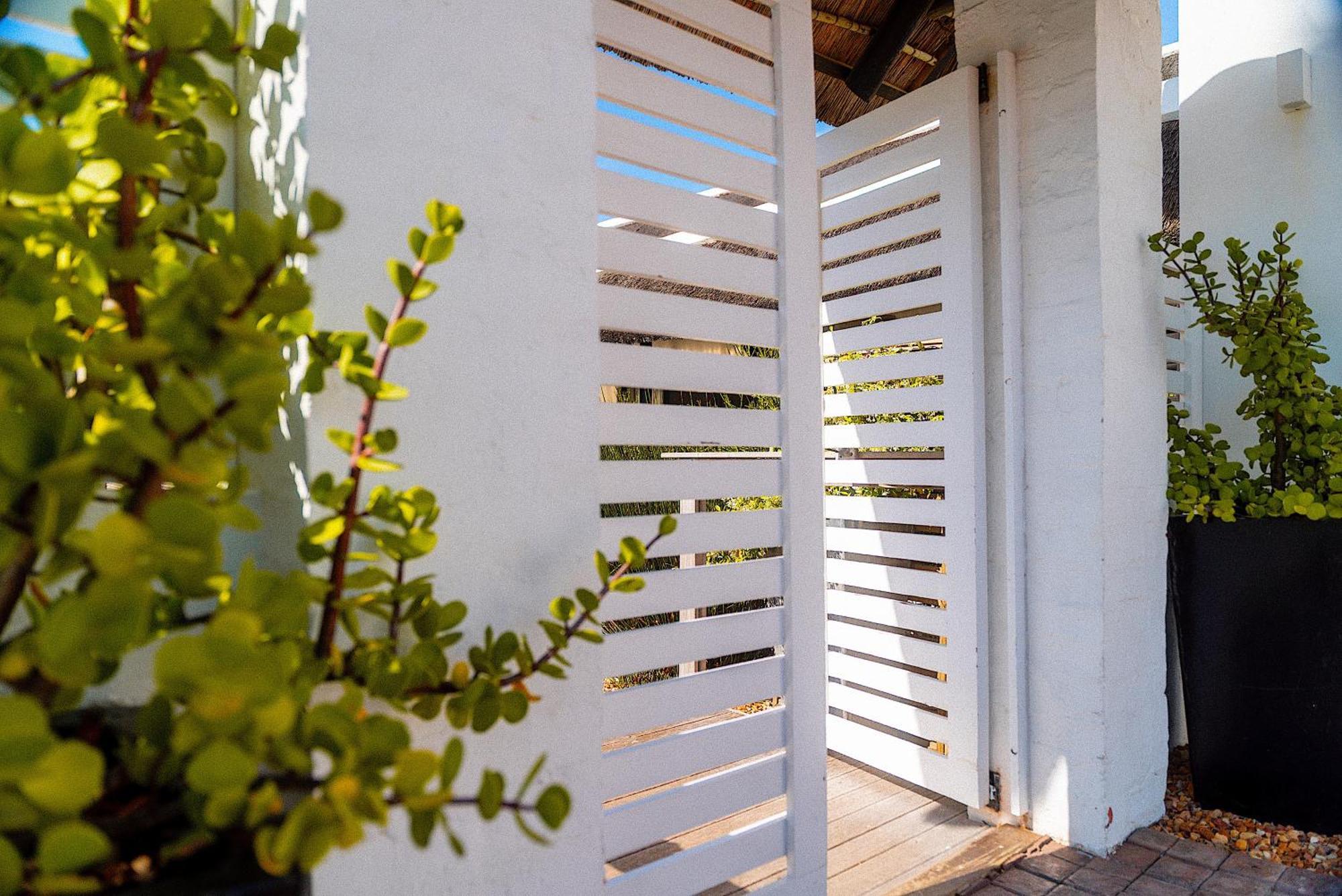Canal Guest House - Waterfront Boutique Bed & Breakfast - Solar Power St Francis Bay Eksteriør bilde